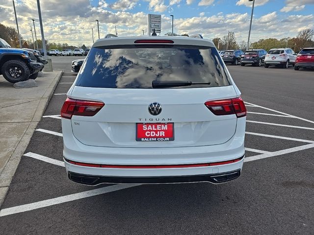 2022 Volkswagen Tiguan SE R-Line Black