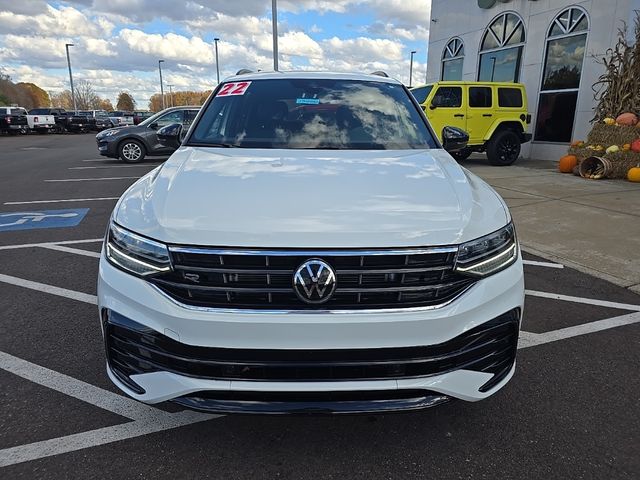 2022 Volkswagen Tiguan SE R-Line Black