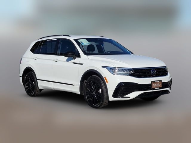 2022 Volkswagen Tiguan SE R-Line Black