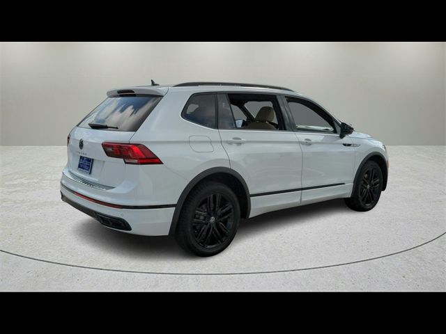 2022 Volkswagen Tiguan SE R-Line Black