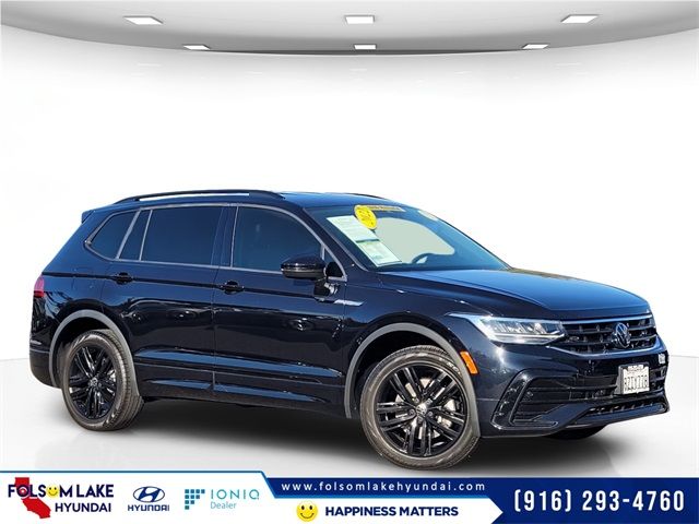 2022 Volkswagen Tiguan SE R-Line Black