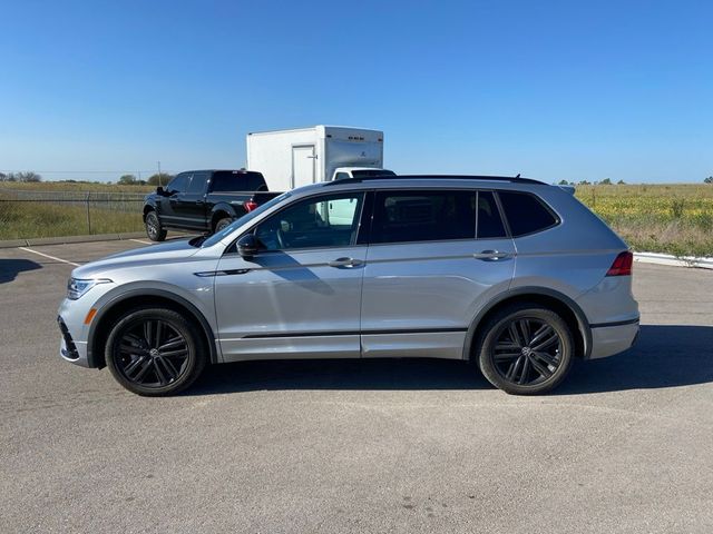 2022 Volkswagen Tiguan SE R-Line Black