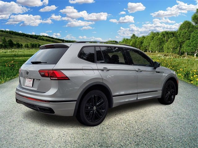 2022 Volkswagen Tiguan SE R-Line Black