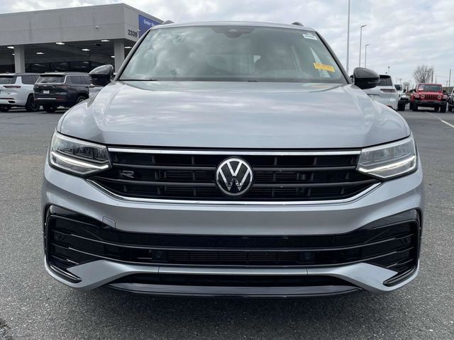 2022 Volkswagen Tiguan SE R-Line Black