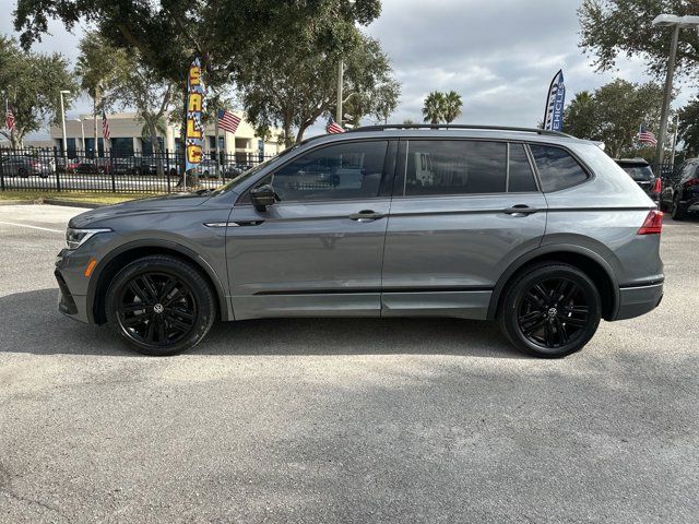 2022 Volkswagen Tiguan SE R-Line Black