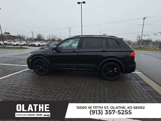 2022 Volkswagen Tiguan SE R-Line Black