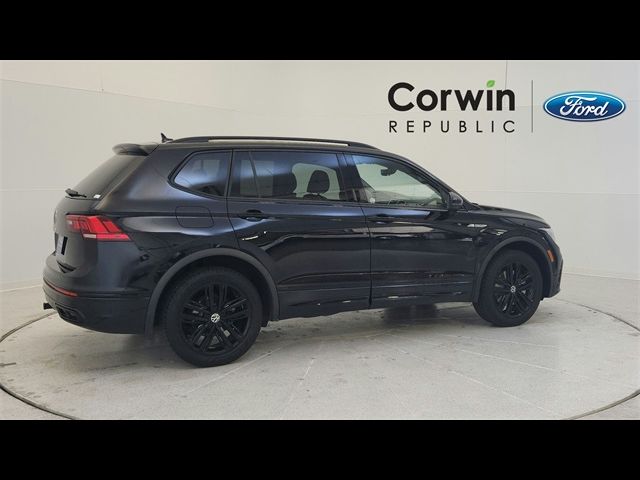 2022 Volkswagen Tiguan SE R-Line Black