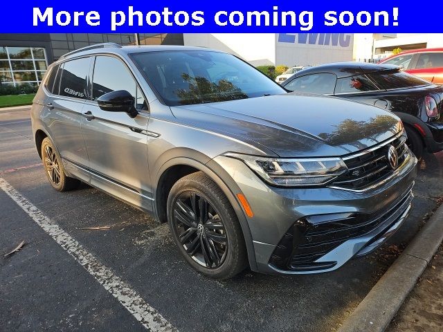 2022 Volkswagen Tiguan SE R-Line Black