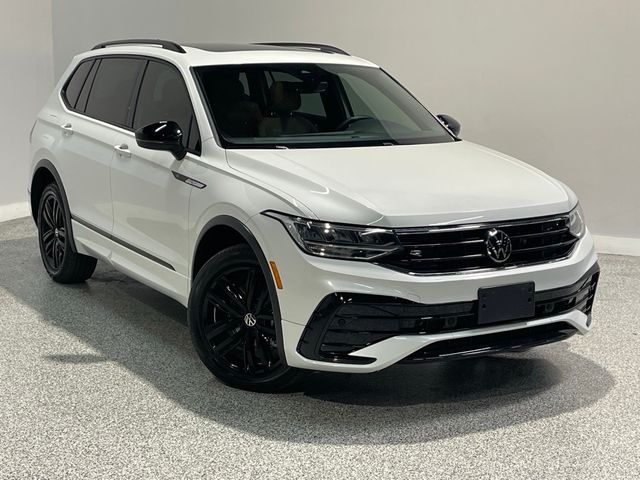 2022 Volkswagen Tiguan SE R-Line Black