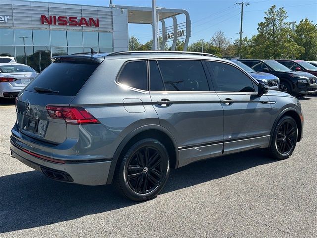 2022 Volkswagen Tiguan SE R-Line Black