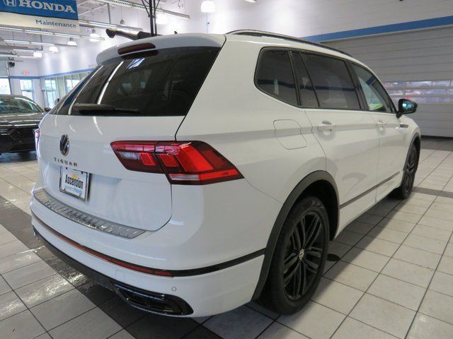 2022 Volkswagen Tiguan SE R-Line Black