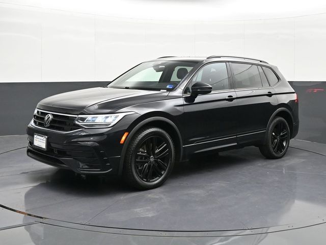 2022 Volkswagen Tiguan SE R-Line Black