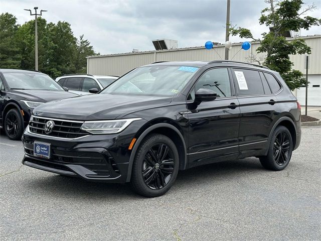 2022 Volkswagen Tiguan SE R-Line Black