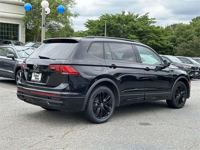 2022 Volkswagen Tiguan SE R-Line Black