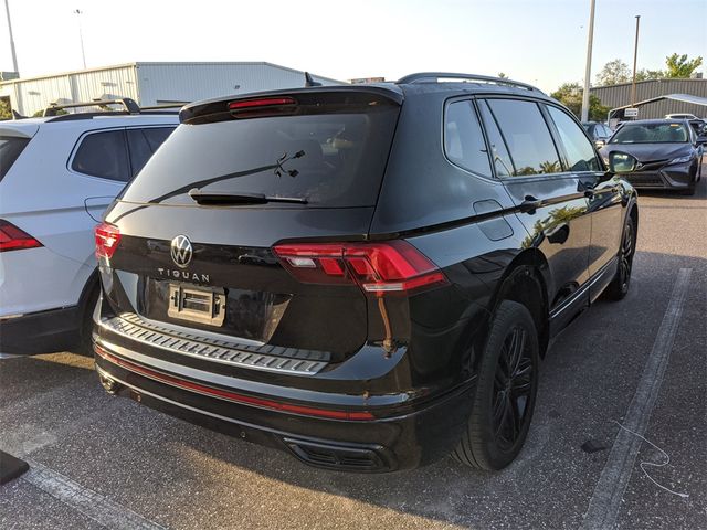 2022 Volkswagen Tiguan SE R-Line Black