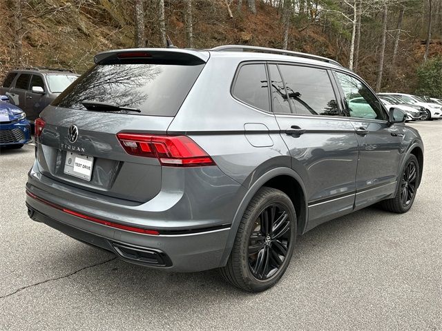 2022 Volkswagen Tiguan SE R-Line Black