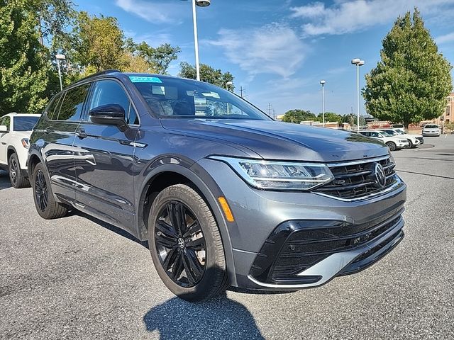 2022 Volkswagen Tiguan SE R-Line Black