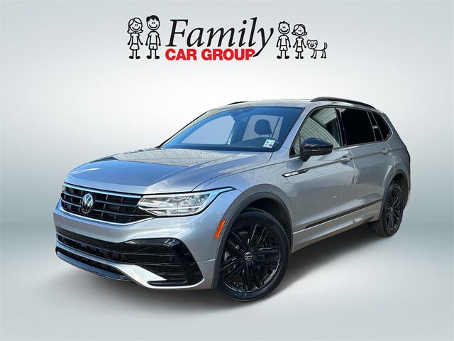 2022 Volkswagen Tiguan SE R-Line Black