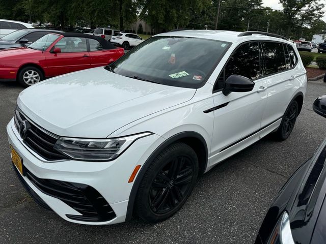 2022 Volkswagen Tiguan SE R-Line Black