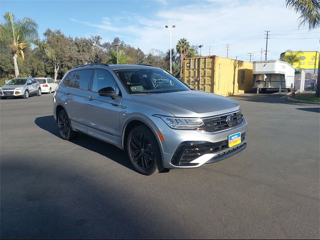 2022 Volkswagen Tiguan SE R-Line Black