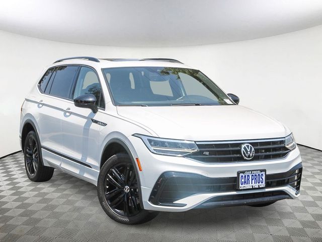 2022 Volkswagen Tiguan SE R-Line Black