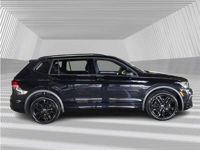 2022 Volkswagen Tiguan SE R-Line Black