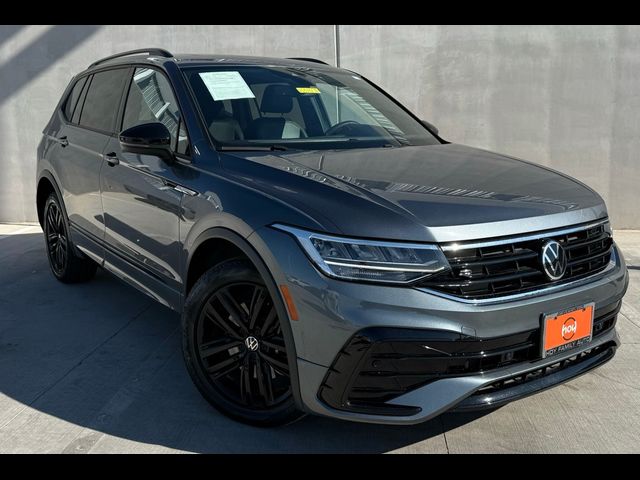 2022 Volkswagen Tiguan SE R-Line Black