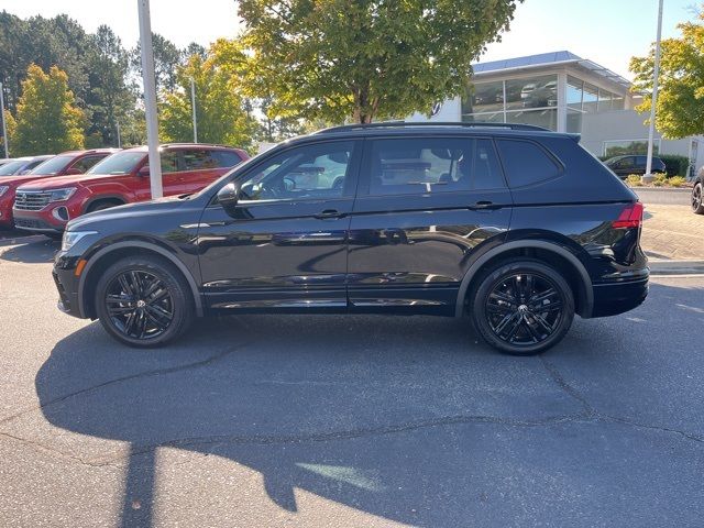 2022 Volkswagen Tiguan SE R-Line Black