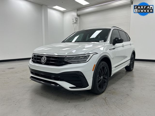 2022 Volkswagen Tiguan SE R-Line Black