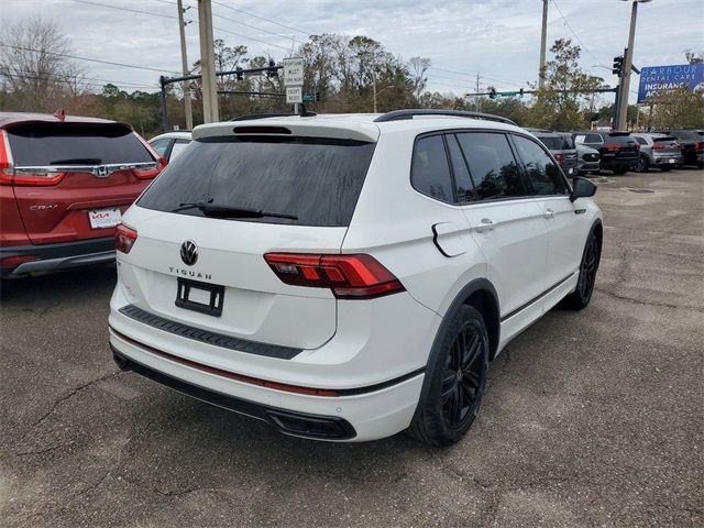 2022 Volkswagen Tiguan SE R-Line Black