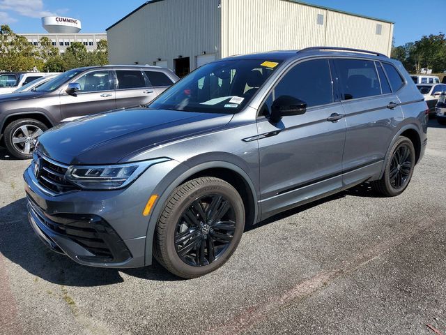 2022 Volkswagen Tiguan SE R-Line Black