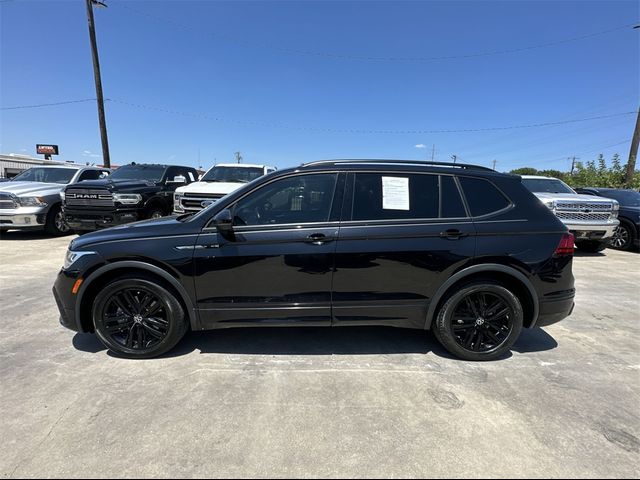 2022 Volkswagen Tiguan SE R-Line Black