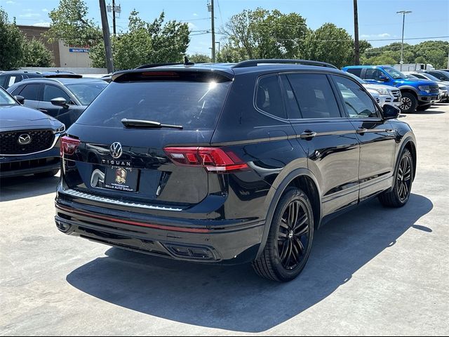 2022 Volkswagen Tiguan SE R-Line Black