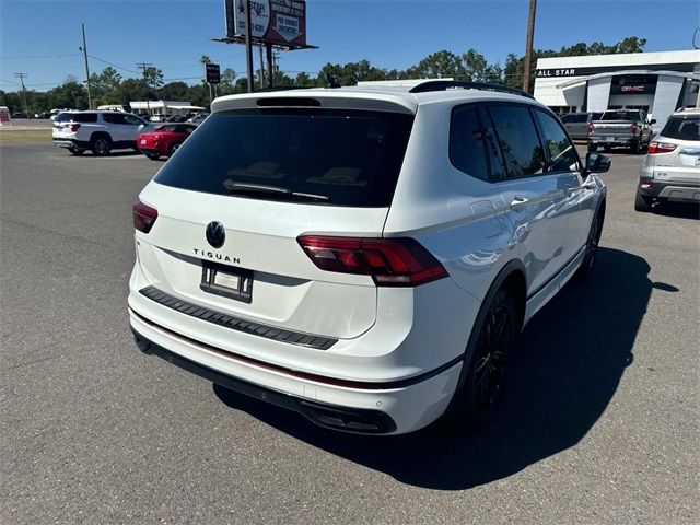 2022 Volkswagen Tiguan SE R-Line Black