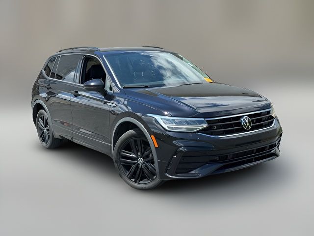 2022 Volkswagen Tiguan SE R-Line Black