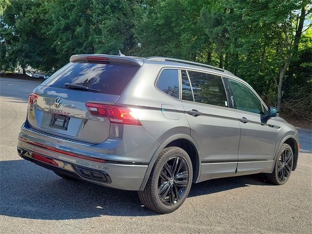 2022 Volkswagen Tiguan SE R-Line Black