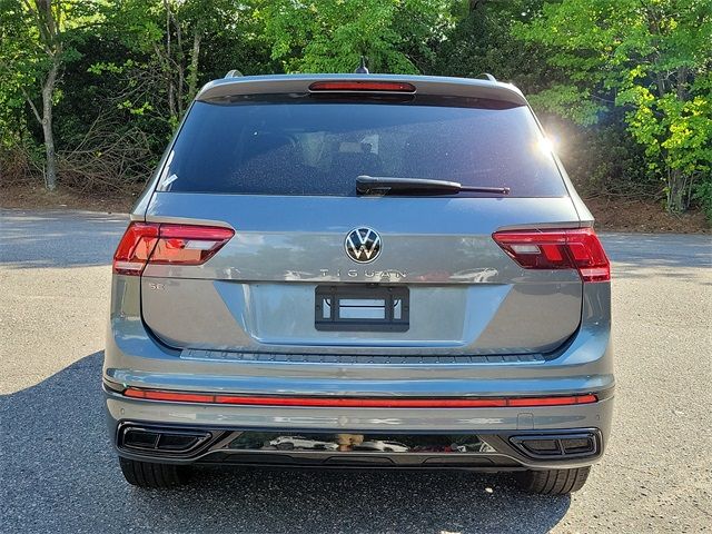 2022 Volkswagen Tiguan SE R-Line Black