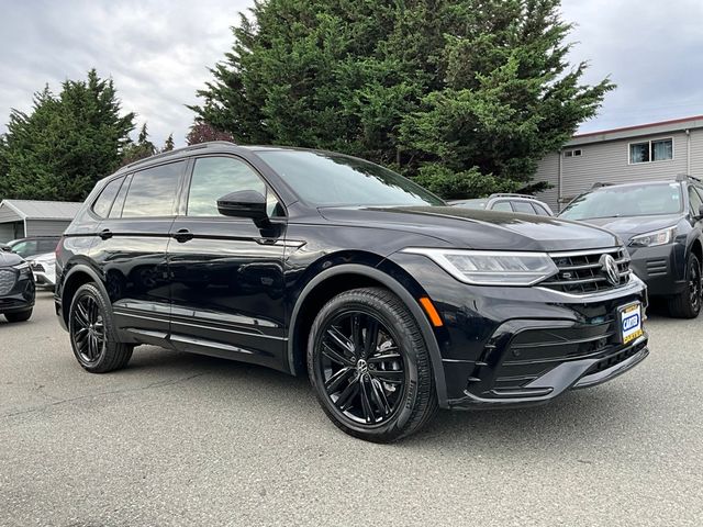 2022 Volkswagen Tiguan SE R-Line Black