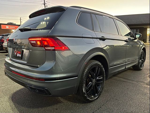 2022 Volkswagen Tiguan SE R-Line Black