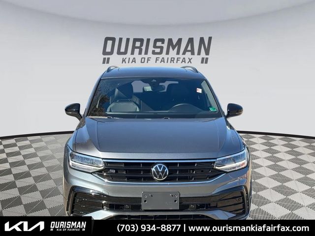 2022 Volkswagen Tiguan SE R-Line Black