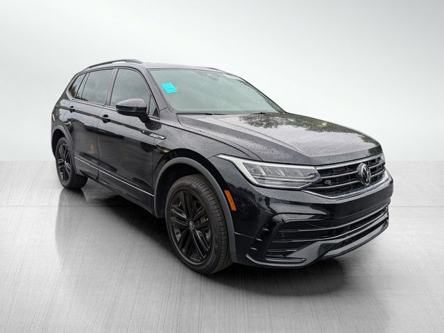 2022 Volkswagen Tiguan SE R-Line Black