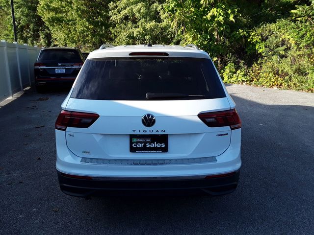 2022 Volkswagen Tiguan SE