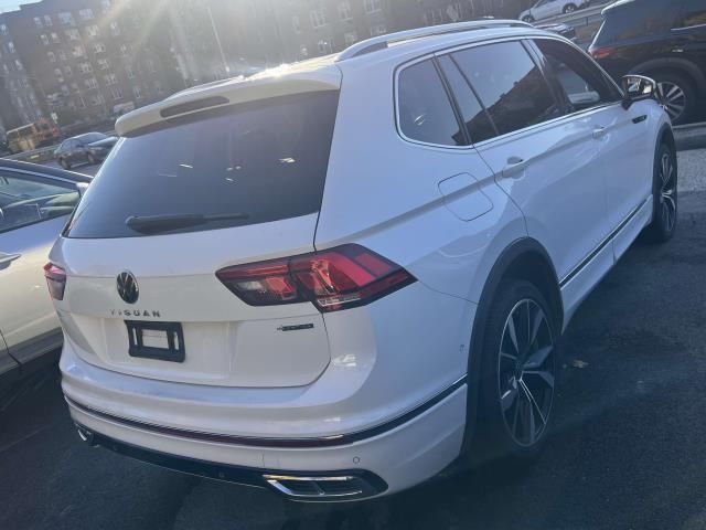 2022 Volkswagen Tiguan SEL R-Line