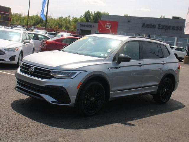 2022 Volkswagen Tiguan SE R-Line Black