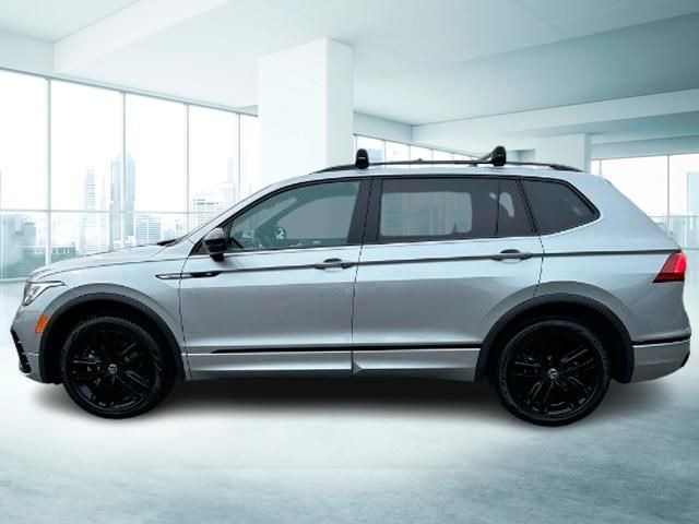 2022 Volkswagen Tiguan SE R-Line Black