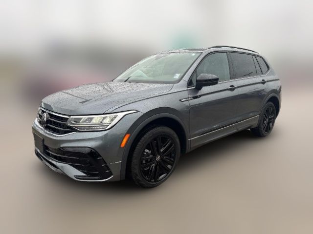 2022 Volkswagen Tiguan SE R-Line Black