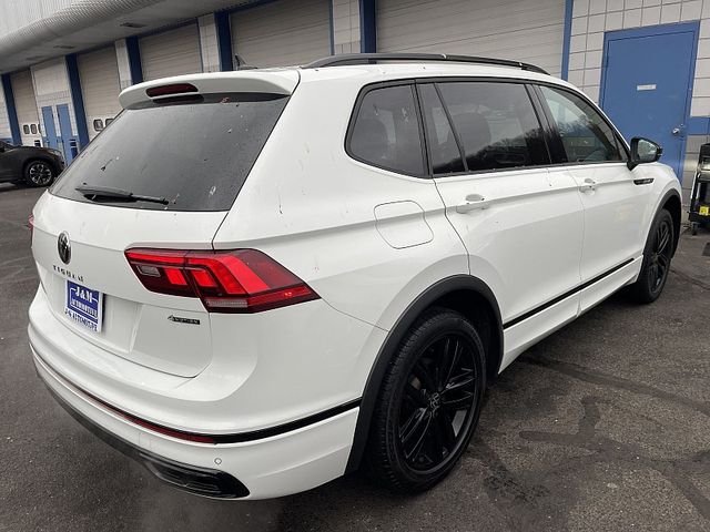 2022 Volkswagen Tiguan SE R-Line Black