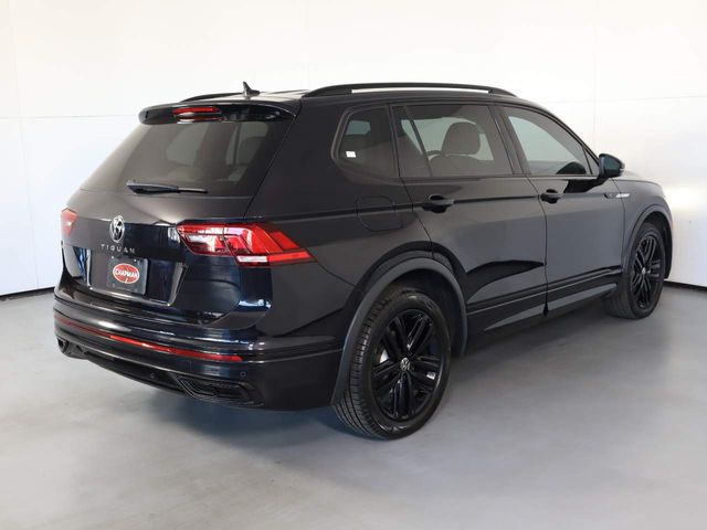 2022 Volkswagen Tiguan SE R-Line Black