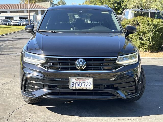 2022 Volkswagen Tiguan SE R-Line Black