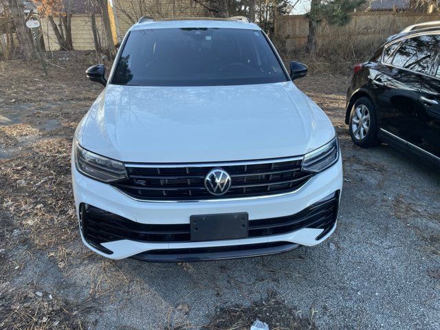 2022 Volkswagen Tiguan SE R-Line Black